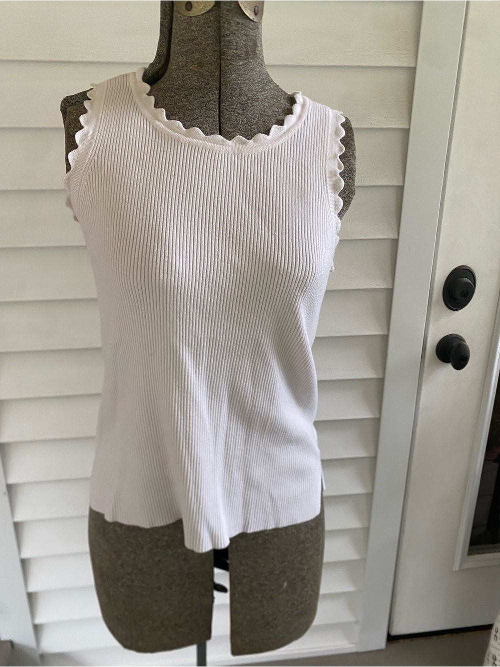 White Ribbed Tank Top with Scallop Trim